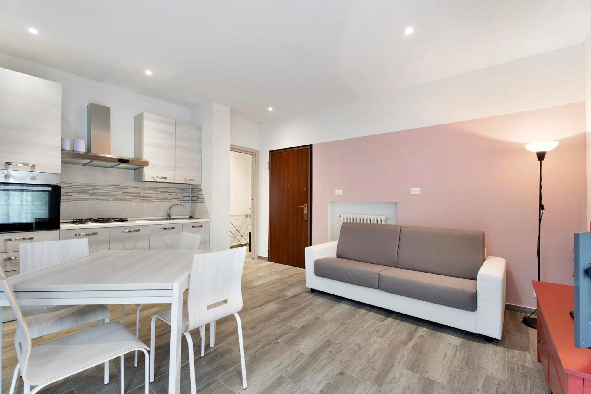 Sweet Home Apartments Peperoncino Arona Bagian luar foto