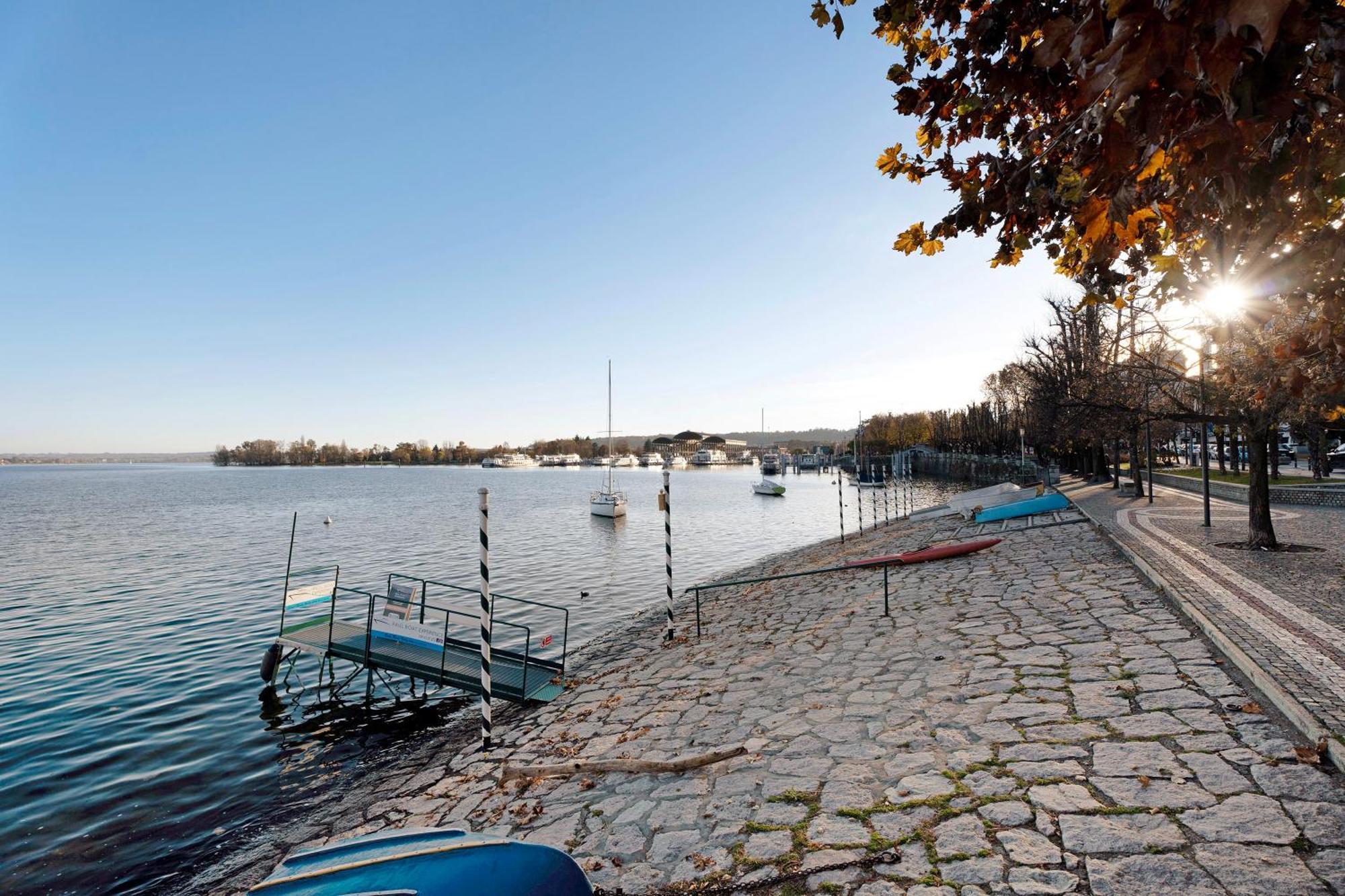 Sweet Home Apartments Peperoncino Arona Bagian luar foto