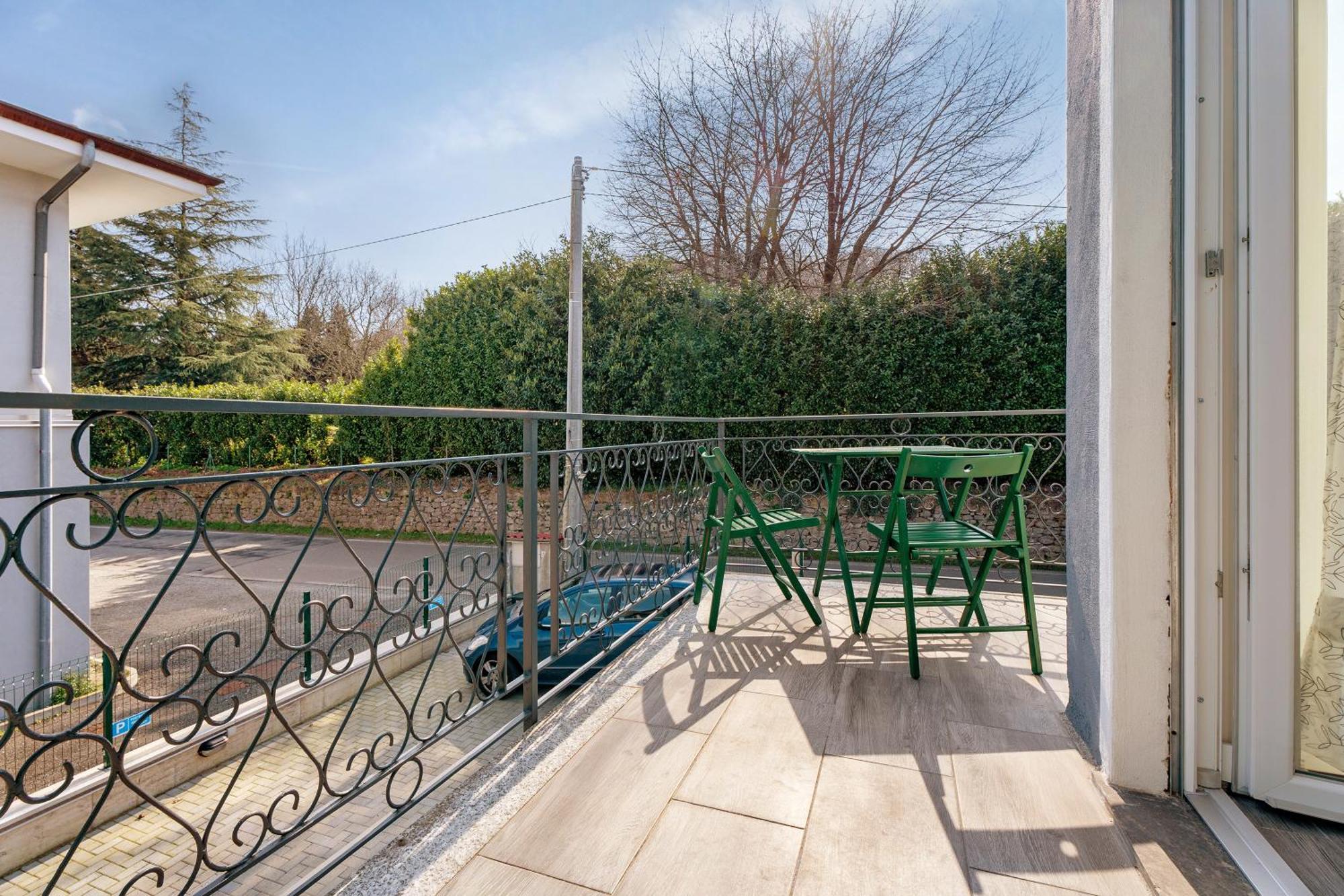 Sweet Home Apartments Peperoncino Arona Bagian luar foto